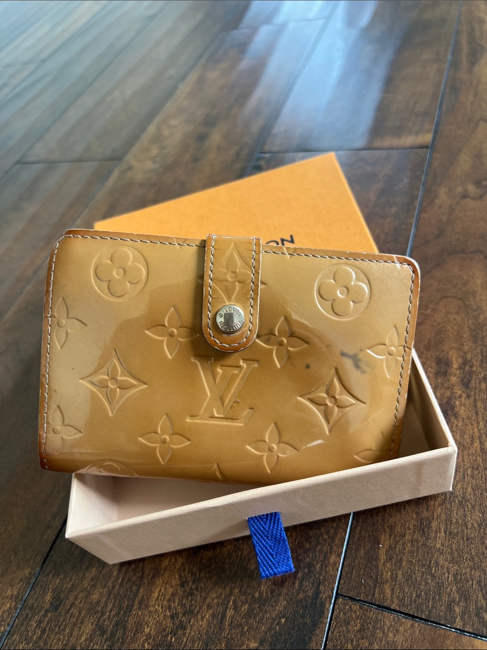 Louis Vuitton Vernis Caramel Monogram Compact Wallet